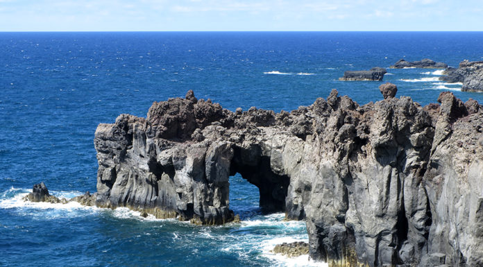 Where is nicer Lanzarote or Tenerife? Where is nicer Lanzarote or Tenerife?