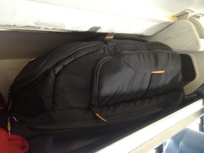 Which airlines offer free checked bags?
