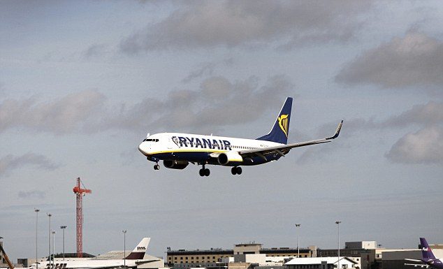Which airport does Ryanair fly to in Stockholm? Which airport does Ryanair fly to in Stockholm?