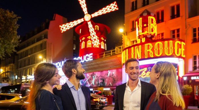 Which cabaret show is best in Paris? Which cabaret show is best in Paris?