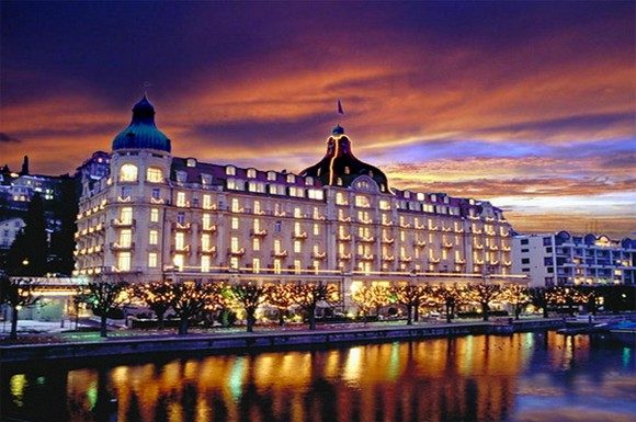 Which country has most five-star hotels? Which country has most five-star hotels?