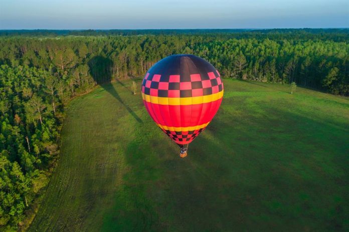 Which country has the most hot air balloons?