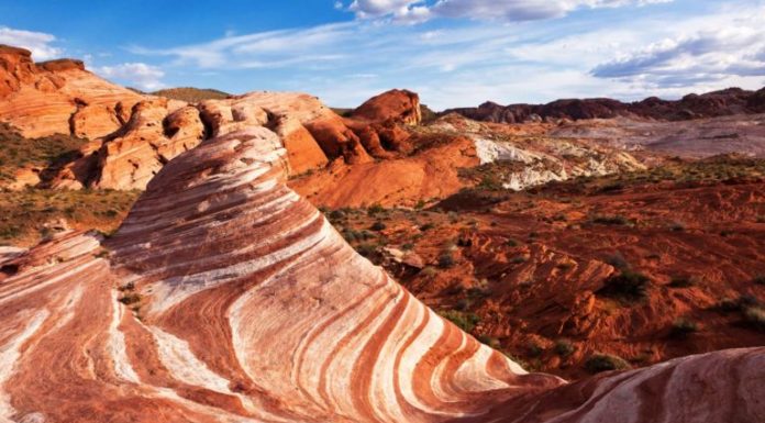 Which is Better Red Rock Canyon or Valley of Fire? Which is Better Red Rock Canyon or Valley of Fire?