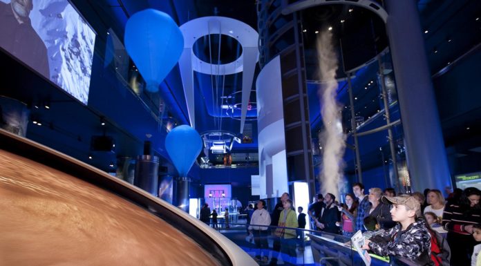 Which is better Chicago Field Museum or Museum of Science and Industry? Which is better Chicago Field Museum or Museum of Science and Industry?