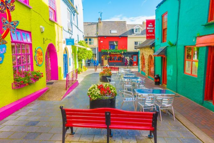 Which is better Kinsale or Cobh?