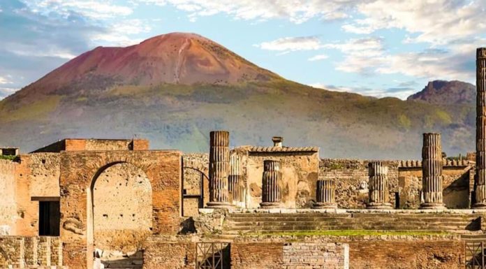 Which is better Naples or Pompeii? Which is better Naples or Pompeii?