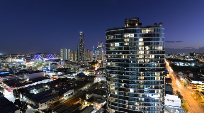 Which is better North or South Stradbroke Island? Which is better North or South Stradbroke Island?