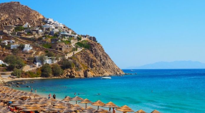 Which is better Santorini or Mykonos? Which is better Santorini or Mykonos?