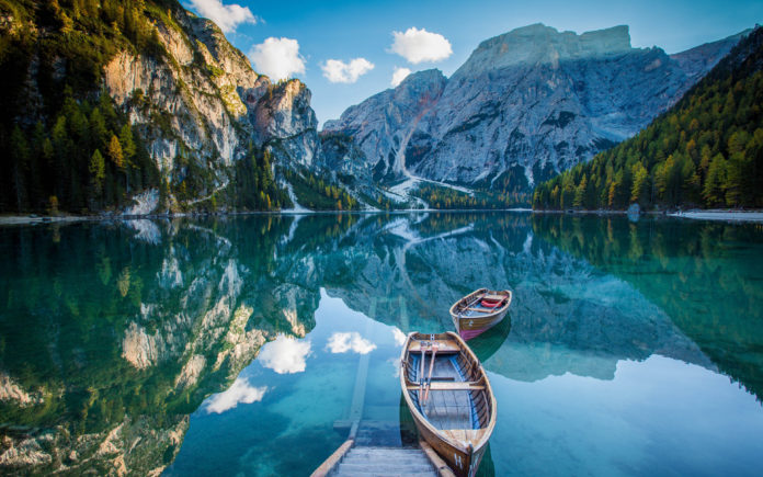 Which is the nicest lake in Italy?