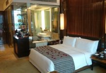 Who owns Fullerton Singapore? Who owns Fullerton Singapore?
