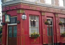 Why are Irish pubs painted red? Why are Irish pubs painted red?