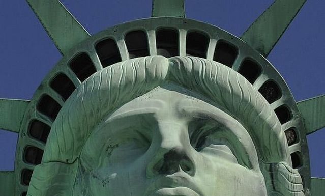 Why is Statue of Liberty crown closed? Why is Statue of Liberty crown closed?