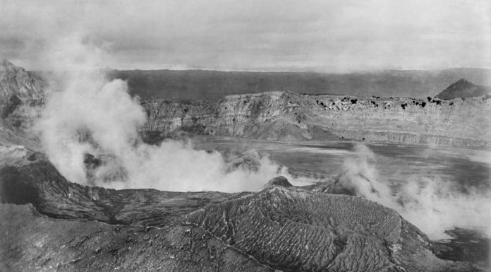 Why is Taal Volcano famous? Why is Taal Volcano famous?