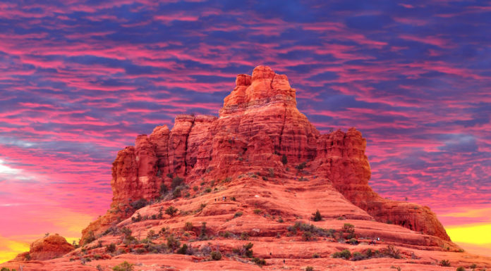Why is there red rock in Arizona? Why is there red rock in Arizona?