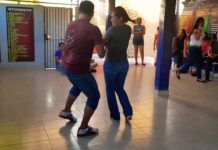 ¿Cómo se baila la cumbia colombiana? ¿Cómo se baila la cumbia colombiana?