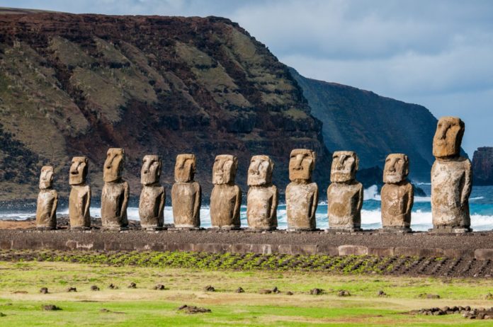 كم تبعد الجزر الجعفرية عن المغرب؟