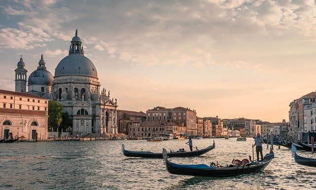 Quelle Ville Visiter?