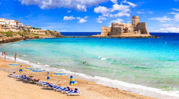 Quelle Est La Plus Belle Plage De Six-Fours?