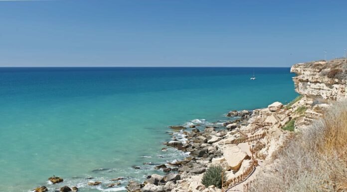 Quelle Est La Profondeur Maximale Du Lac De Serre-Ponçon?